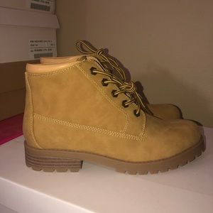 Women’s tan combat boots